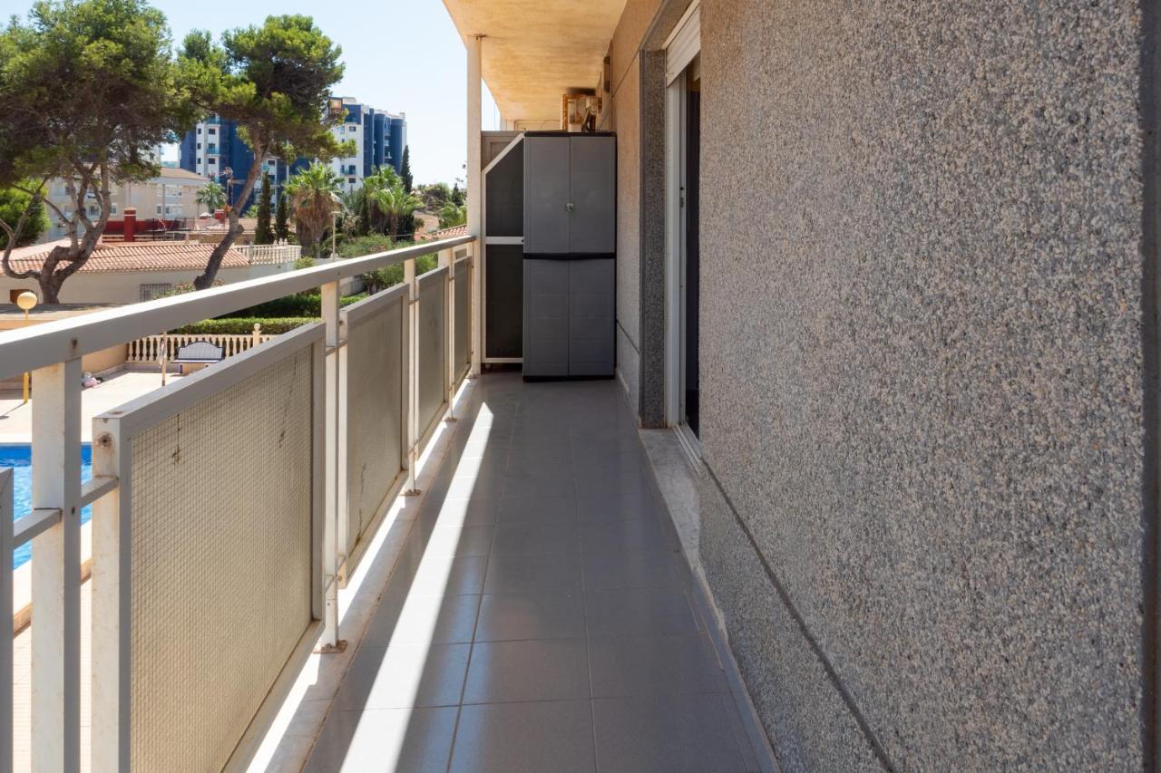 Апартаменты Torrevieja Junto Cala Ferris Экстерьер фото